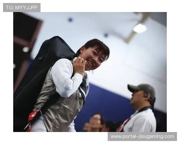 击剑世界杯帕尔马站：意大利选手法瓦雷托夺女子花剑金牌