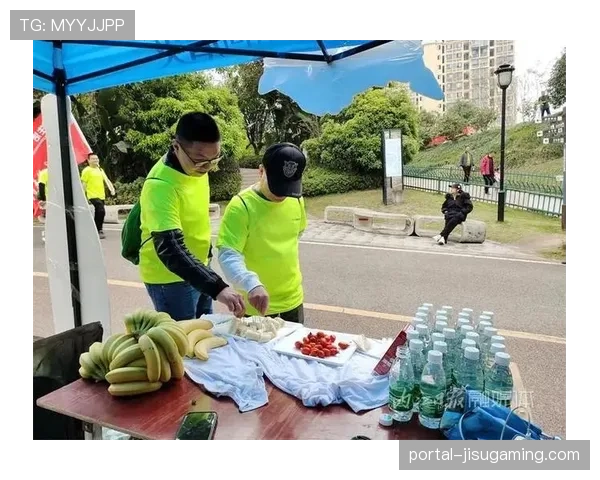 内江职工健步走活动开启，融合消费券发放促民生